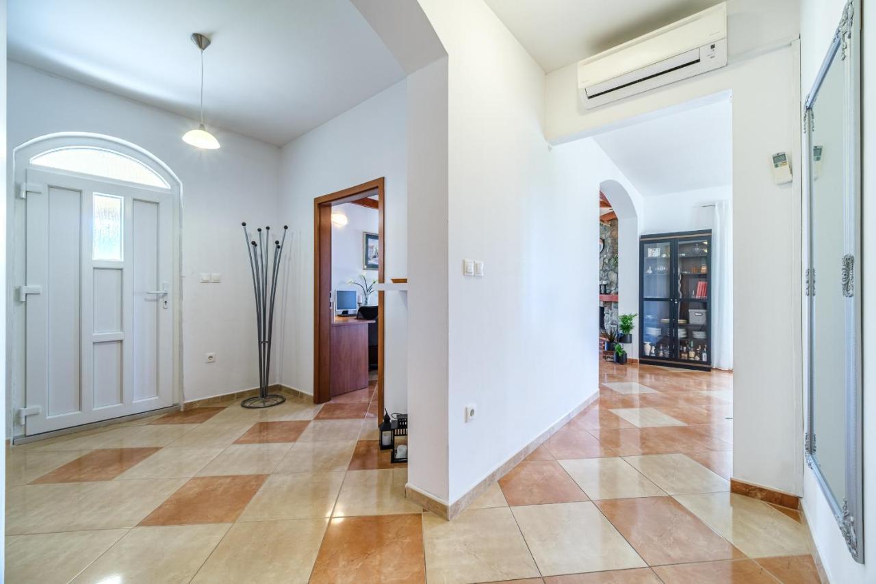 Nerezisca Guest House Barbara מראה חיצוני תמונה